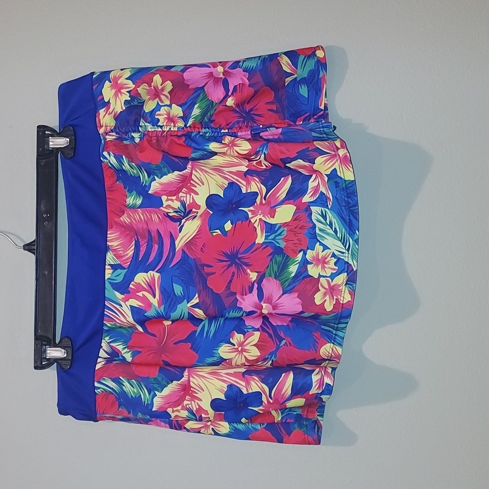 Tankini Swimwear Set - Picture 3 of 12